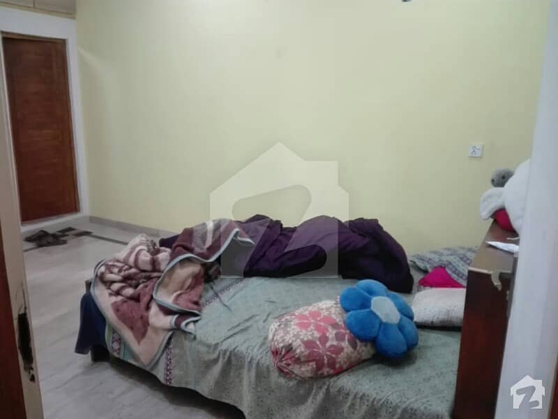 مُعیز ٹاؤن ہربنس پورہ لاہور میں 4 کمروں کا 4 مرلہ مکان 70 لاکھ میں برائے فروخت۔