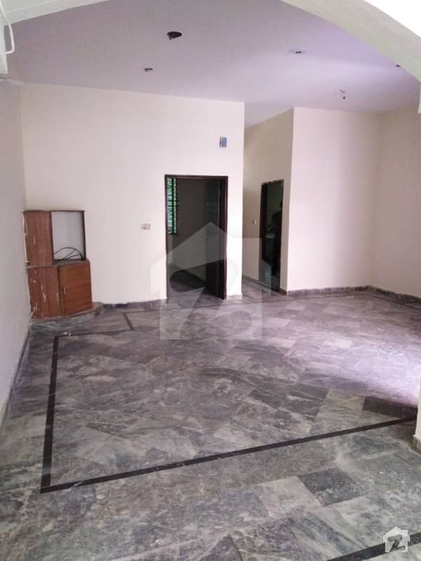 5 Marla Beautiful Lower Portion In Johar Town - Near Emporium Mall For Office Bachelors Family Use