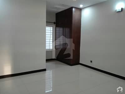 A Beautifully 5 Bed House At Good Location A Beautifully 5 Bed House At Good Location