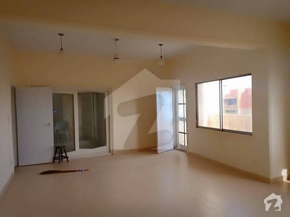 3 Bedrooms Apartment For Rent Sea Facing With Servant Quarter