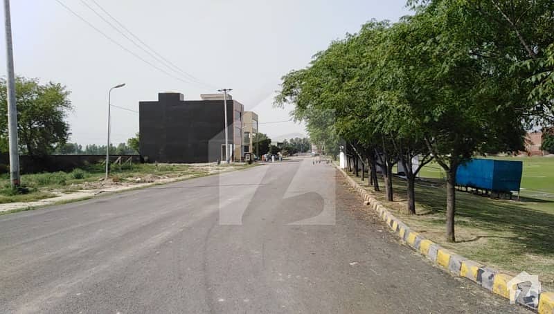 ڈی ایچ اے فیز 11 ۔ ہلوکی گارڈنز ڈی ایچ اے ڈیفینس لاہور میں 5 مرلہ رہائشی پلاٹ 39. 5 لاکھ میں برائے فروخت۔