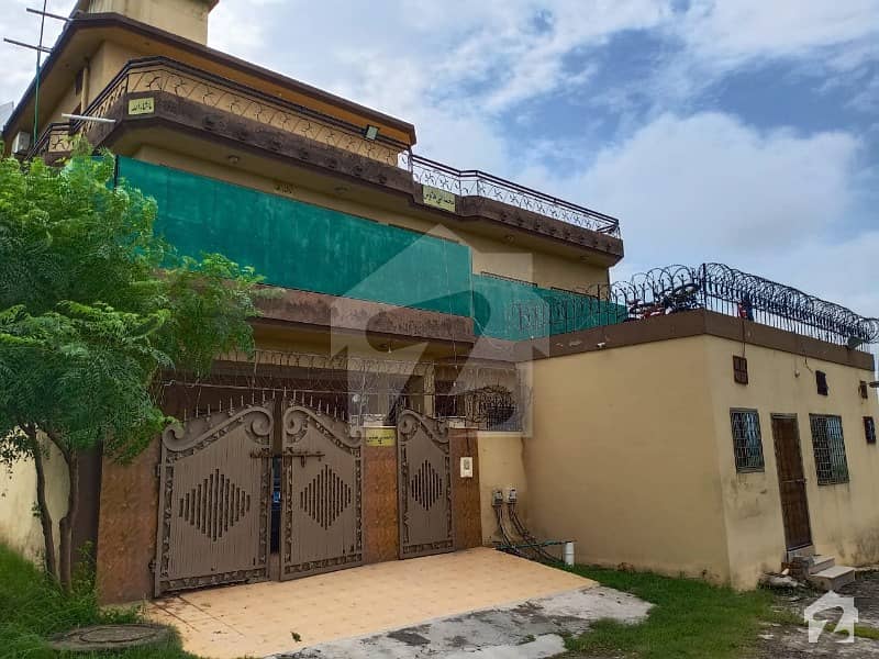 گلشنِ صحت 1 - بلاک اے گلشنِِ صحت 1 ای ۔ 18 اسلام آباد میں 7 کمروں کا 18 مرلہ مکان 2. 2 کروڑ میں برائے فروخت۔