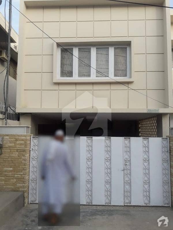 شہید ملت روڈ کراچی میں 4 کمروں کا 12 مرلہ مکان 2. 5 لاکھ میں کرایہ پر دستیاب ہے۔