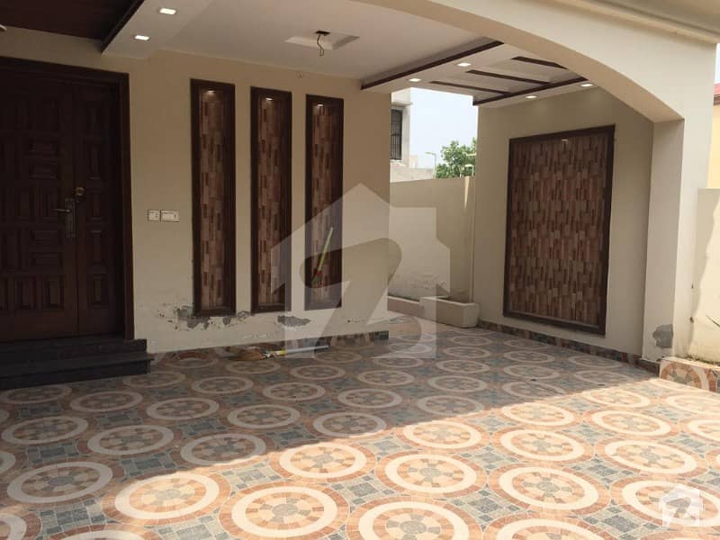 10 Marla Facing Park Upper Portion For Rent In Babar Block Sector A Bahria Town Lahore