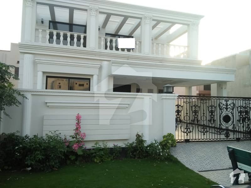 10 Marla Beautiful House For Sale With Good Offer