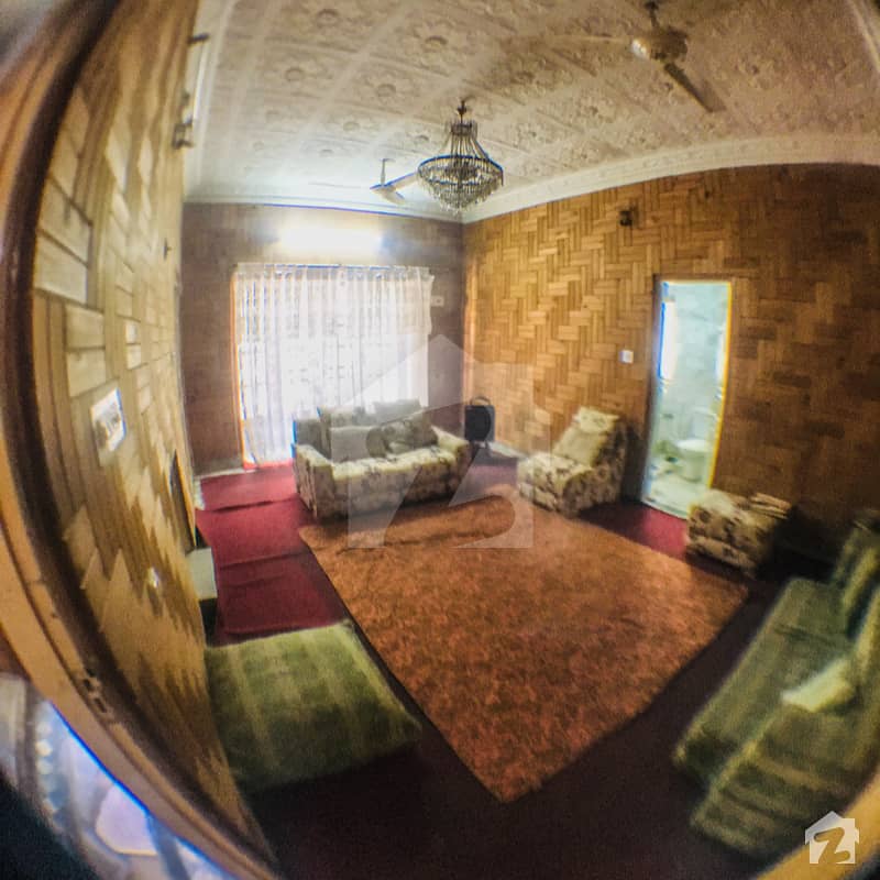ارباب سبز علی خان ٹاؤن ورسک روڈ پشاور میں 4 کمروں کا 12 مرلہ زیریں پورشن 40 ہزار میں کرایہ پر دستیاب ہے۔