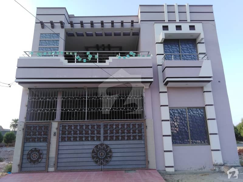 علامہ اقبال ایونیو جہانگی والا روڈ بہاولپور میں 4 کمروں کا 7 مرلہ مکان 1. 3 کروڑ میں برائے فروخت۔