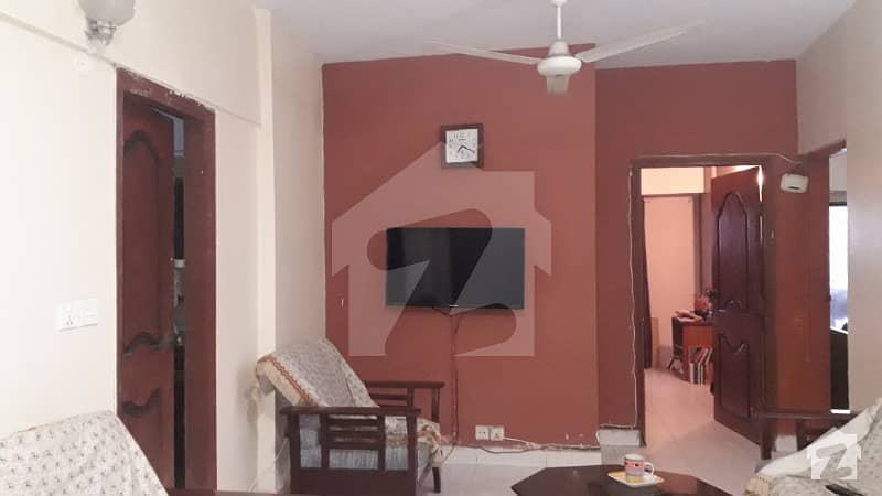 کلفٹن ۔ بلاک 2 کلفٹن کراچی میں 3 کمروں کا 7 مرلہ فلیٹ 2. 3 کروڑ میں برائے فروخت۔