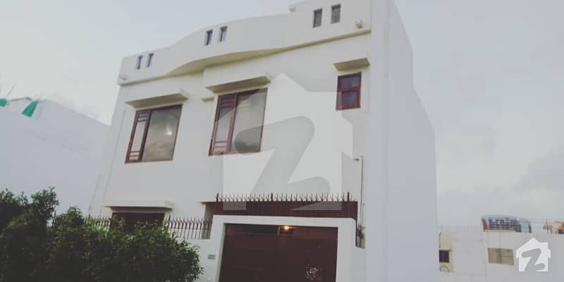 Dha Phase 8 - 120 Yards Beautiful Bungalow Available For Rent