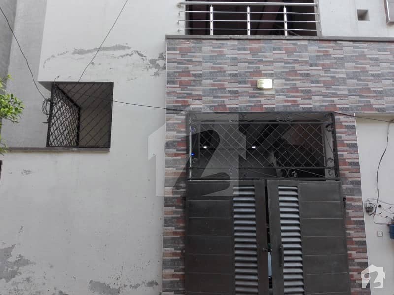 سمن آباد فیصل آباد میں 6 کمروں کا 4 مرلہ مکان 1.2 کروڑ میں برائے فروخت۔
