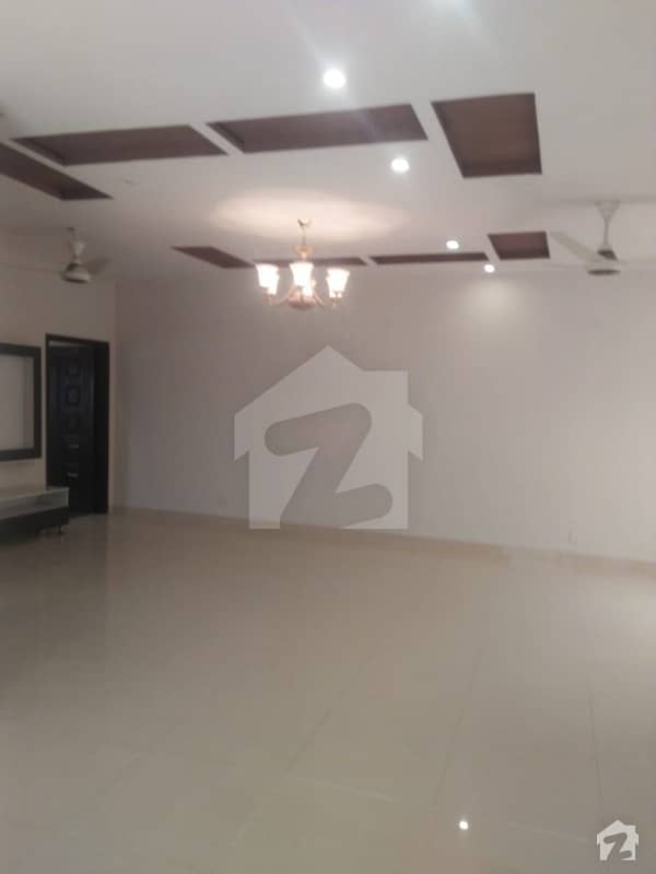 BRAND NEW 10 MARLA LOWER PORTION URGENT FOR RENT NEAR LUMS DHA LAHORE CANTT I HAVE ALSO MORE OPTIONS AND I AM THIS SOCIETY SPECIALIST
