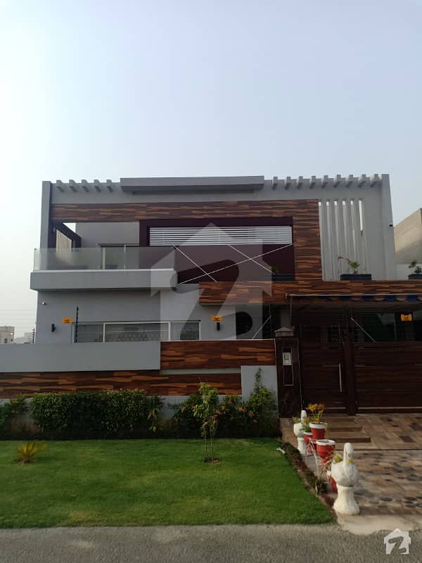 Dha Phase 7 Block R - 1 Kanal 6 Bed Brand New Owner Build Unfurnished House With Basement For Sale