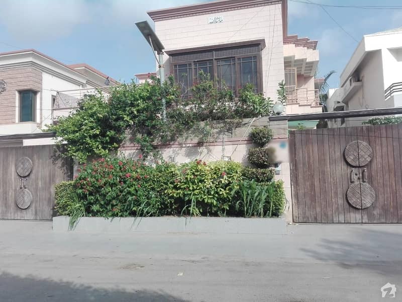2 Unit 500 Sq Yd Bungalow Is Up For Sale In A Very Posh Area Of Karachi DHA Phase Vi