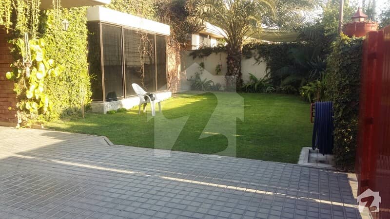 Dha Phase 3 X Black 1 Kanal Upper Portion 3 Bedroom Furnished