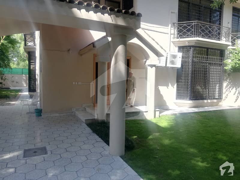 F-7  Excellent Double Storey House 4 Bedrooms With Ac Rs 260000