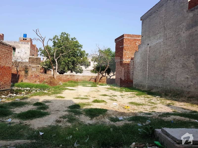 کاہنہ لاہور میں 10 مرلہ رہائشی پلاٹ 67. 2 لاکھ میں برائے فروخت۔