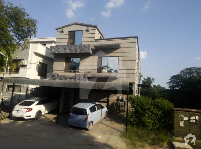 Beautiful  3 Storey House With Extra Land  For Sale