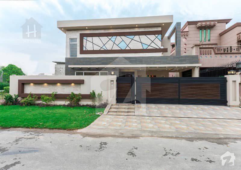 Top Class Kanal Brand New Bungalow  For Sale