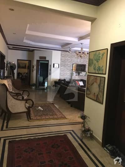E-11/3 Size 500 Sq Yd 6 Beds Beautiful Double Unit House Prime Location E-11/3 Size 500 Sq Yd 6 Beds Beautiful Double Unit House Prime Location