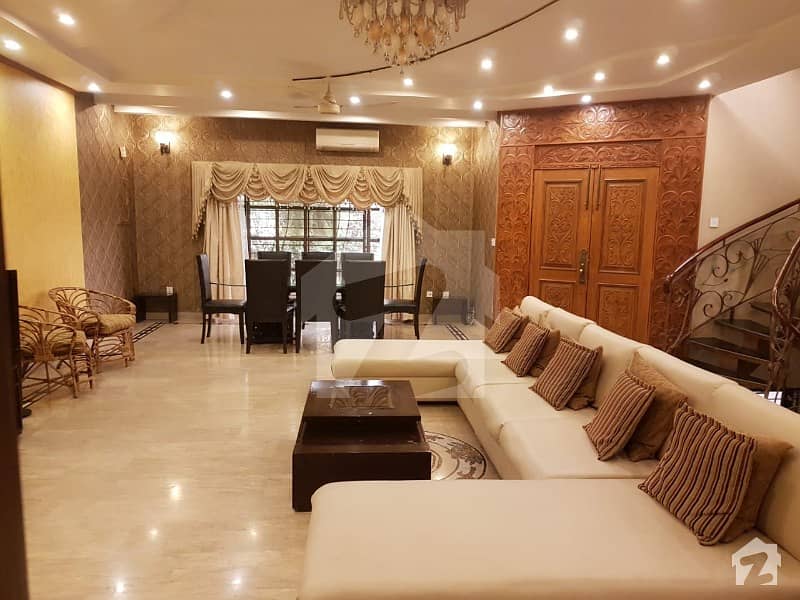 1Kanal   Bungalow available for  Rent  in DHA Phase  6 A block