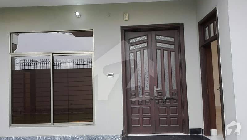 ماڈل سٹی ون کینال روڈ فیصل آباد میں 2 کمروں کا 5 مرلہ مکان 87 لاکھ میں برائے فروخت۔