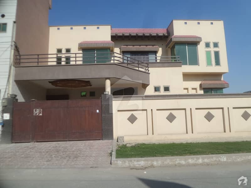 A Well Build House Is Available For Sale In TNT Colony Satiana Road