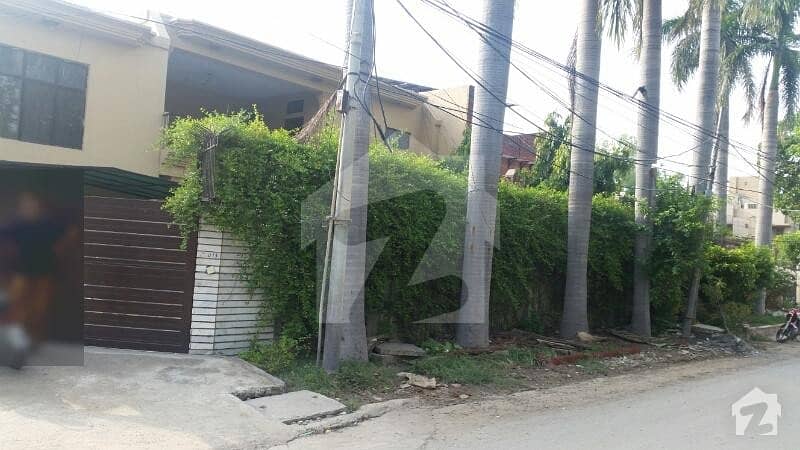 Silent Office & House Available Gulberg 1 Kanal