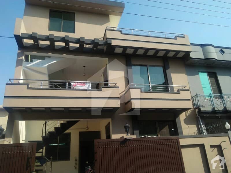 House Is Available For Sale  Soan Garden