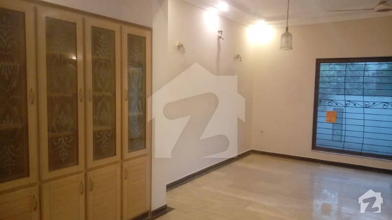 1 Kanal Luxury Bungalow Is Available For Rent