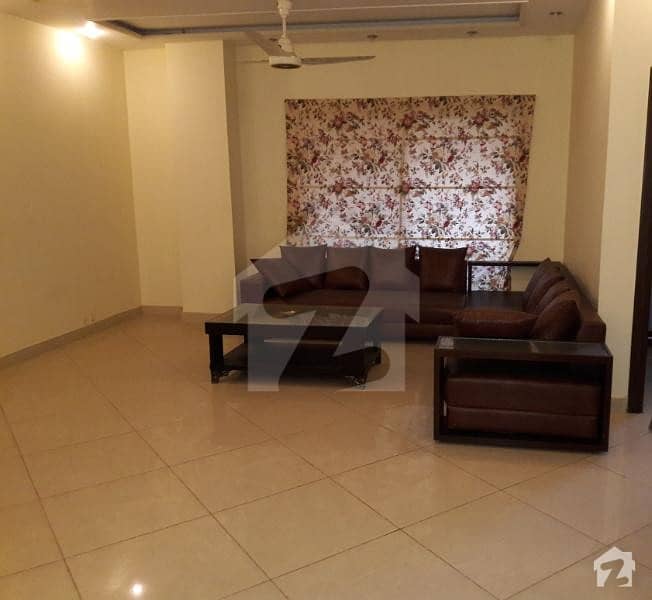 10 MARLA FULLY FURNISHED FLAT FOR RENT  100000