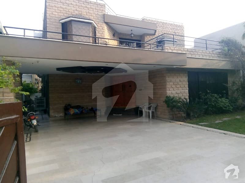 Fully Furnished 1 Kanal Prime Location House With Basement Swimming Pool For Rent