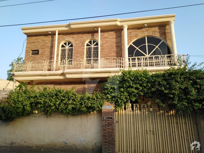 پرانا شجاع آباد روڈ ملتان میں 6 کمروں کا 12 مرلہ مکان 80 لاکھ میں برائے فروخت۔