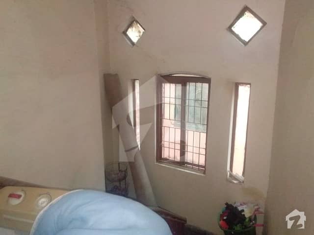 Single Room Is Available For Rent In Cantt Lahore
