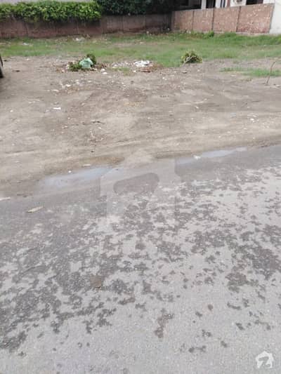 ڈی ایچ اے فیز 3 - بلاک ایکس فیز 3 ڈیفنس (ڈی ایچ اے) لاہور میں 1 کنال رہائشی پلاٹ 2. 9 کروڑ میں برائے فروخت۔ ڈی ایچ اے فیز 3 - بلاک ایکس فیز 3 ڈیفنس (ڈی ایچ اے) لاہور میں 1 کنال رہائشی پلاٹ 2. 9 کروڑ میں برائے فروخت۔