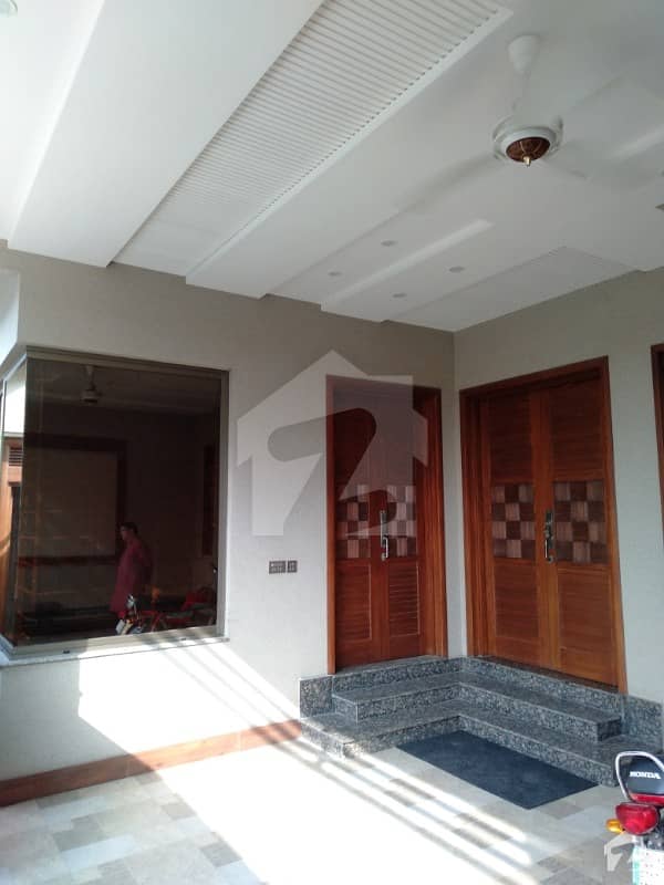 ایڈن ویلی فیصل آباد میں 4 کمروں کا 7 مرلہ مکان 2. 1 کروڑ میں برائے فروخت۔