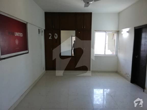 4 Bed Dd Flat For Sale Main Bahadurabad Chowrangi