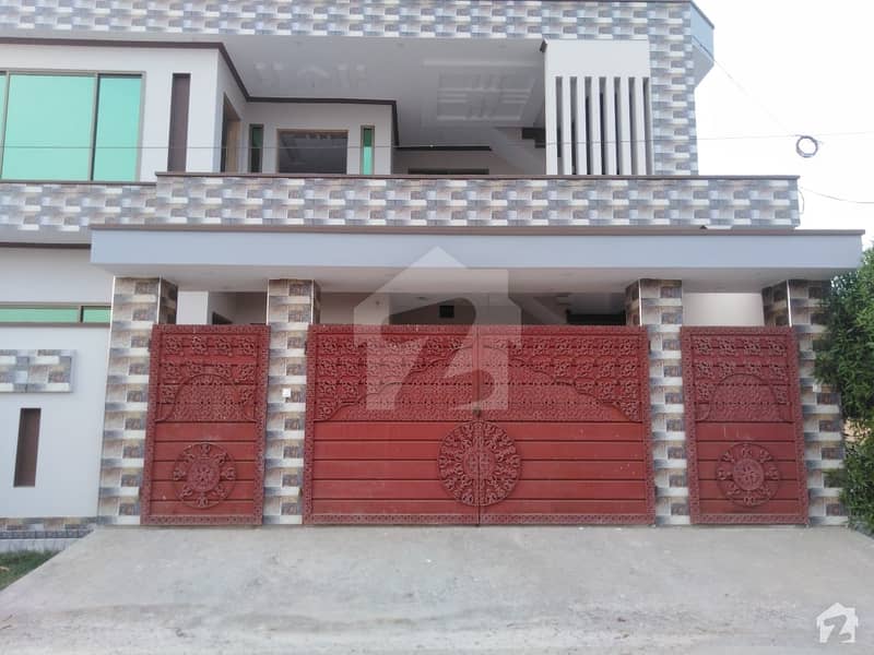 علامہ اقبال ایونیو جہانگی والا روڈ بہاولپور میں 7 کمروں کا 10 مرلہ مکان 2.1 کروڑ میں برائے فروخت۔