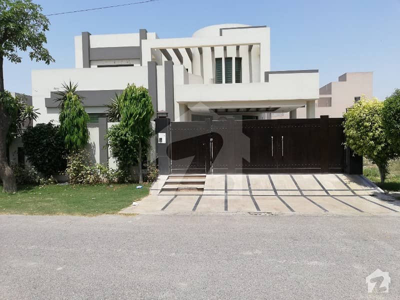 One Kanal Slightly Used House Available For Rent In Dha Phase 8 At Very Hot Location