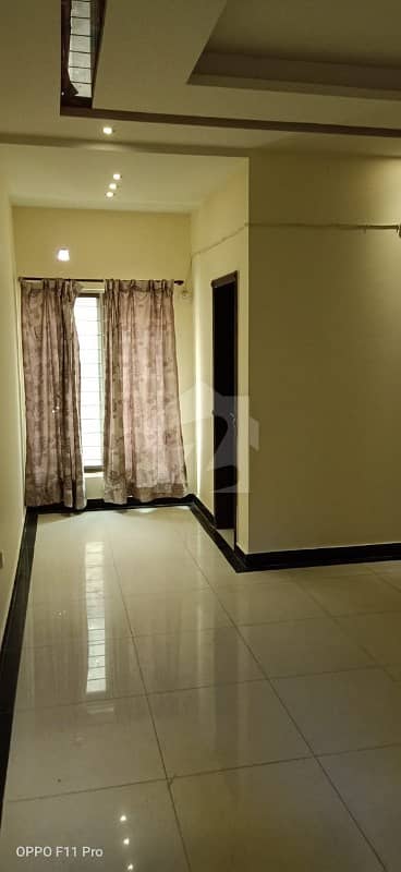 بحریہ ٹاؤن ۔ بلاک سی سی بحریہ ٹاؤن سیکٹرڈی بحریہ ٹاؤن لاہور میں 3 کمروں کا 10 مرلہ بالائی پورشن 32 ہزار میں کرایہ پر دستیاب ہے۔