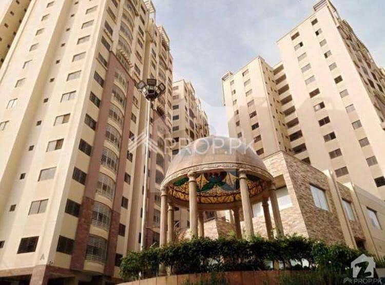 رائل رسدنکے گلشنِ اقبال ٹاؤن کراچی میں 4 کمروں کا 9 مرلہ فلیٹ 60 ہزار میں کرایہ پر دستیاب ہے۔
