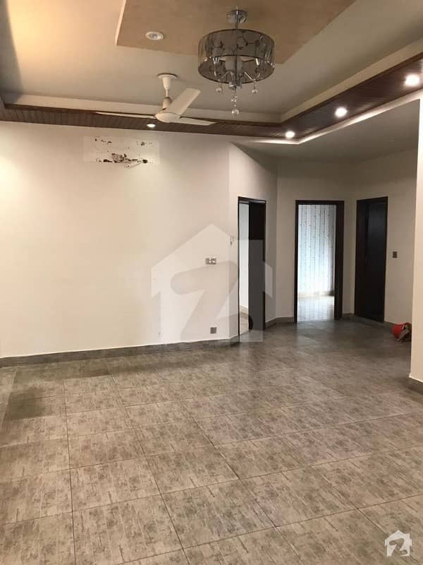 20Marla Bungalow for rent Situated dha Phase 6 f Block