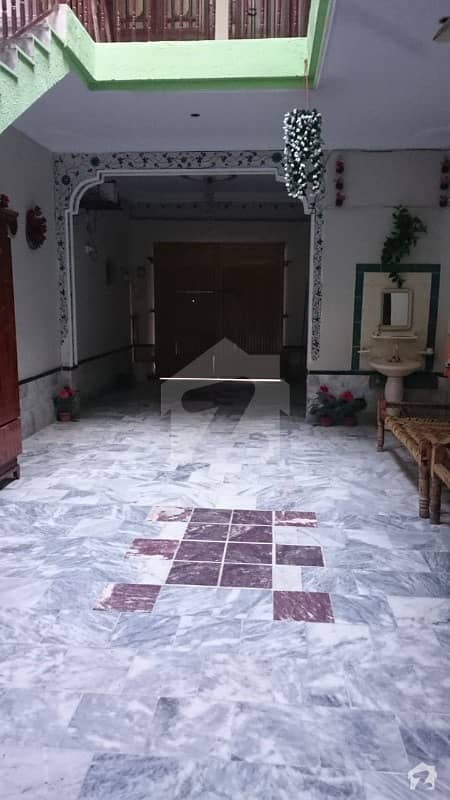 ڈلا زیک روڈ پشاور میں 8 کمروں کا 5 مرلہ مکان 1.15 کروڑ میں برائے فروخت۔