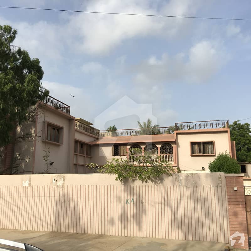 1000 Sq Yards House For Sale Near To Main ShahrahEFaisal SMCHS