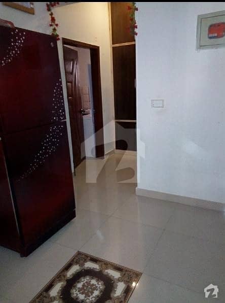 2 Bed D/D Flat In Dastagir Colony For Sale