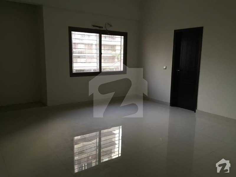 Brand New 3 Bed Room Luxurious Flat In One Of The Best Localities Of Karachi