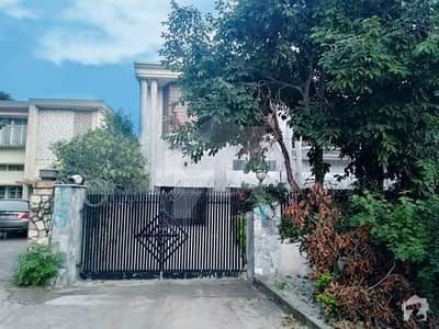 777 Sq Yd House Is Available For Sale In F6 Islamabad 777 Sq Yd House Is Available For Sale In F6 Islamabad