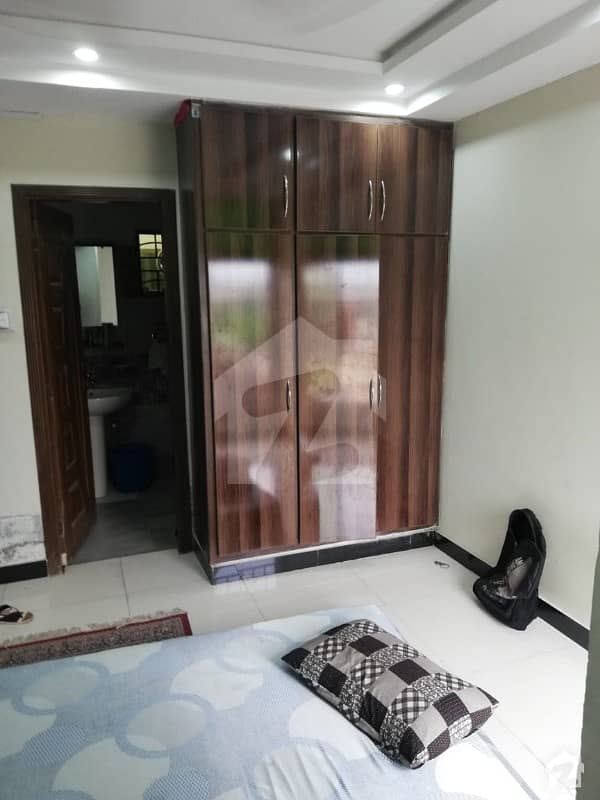 خیابانِ سرسید راولپنڈی میں 2 کمروں کا 3 مرلہ فلیٹ 23 ہزار میں کرایہ پر دستیاب ہے۔