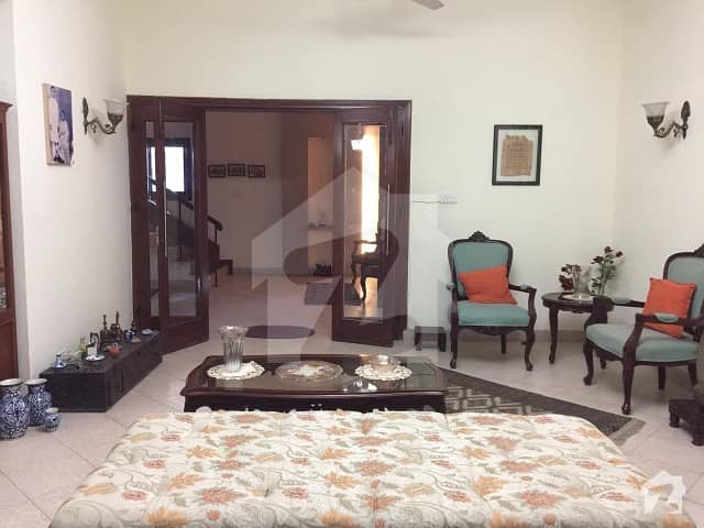 500 Sq Yards Beautiful Bungalow For Sale