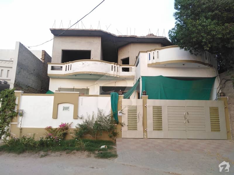 فیصل باغ ٹاؤن بہاولپور میں 5 کمروں کا 10 مرلہ مکان 1.6 کروڑ میں برائے فروخت۔