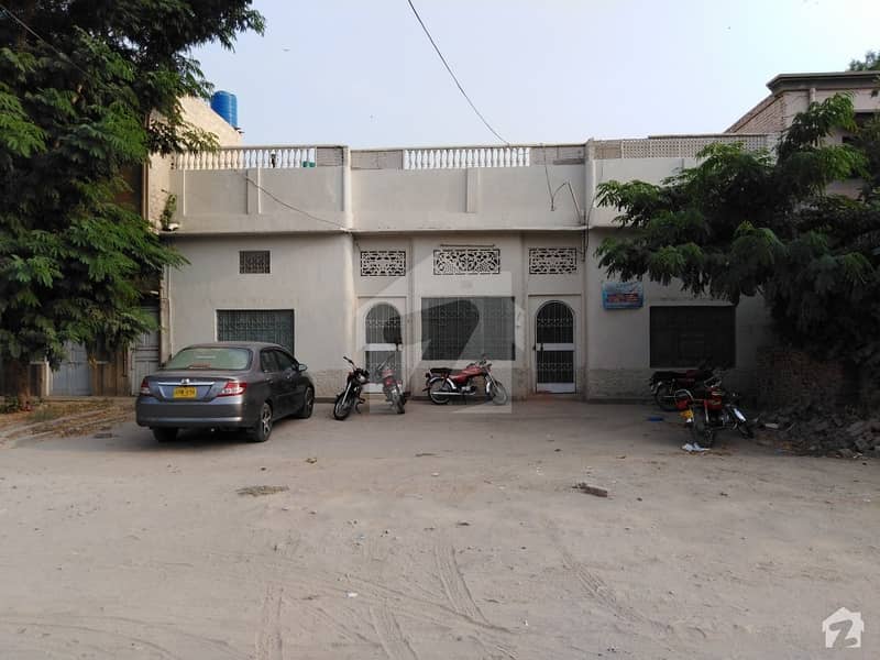13. 5 Marla Commercial Single Storey Building For Sale